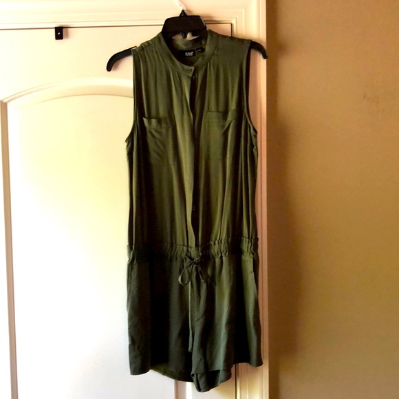 Romper - Picture 1 of 7